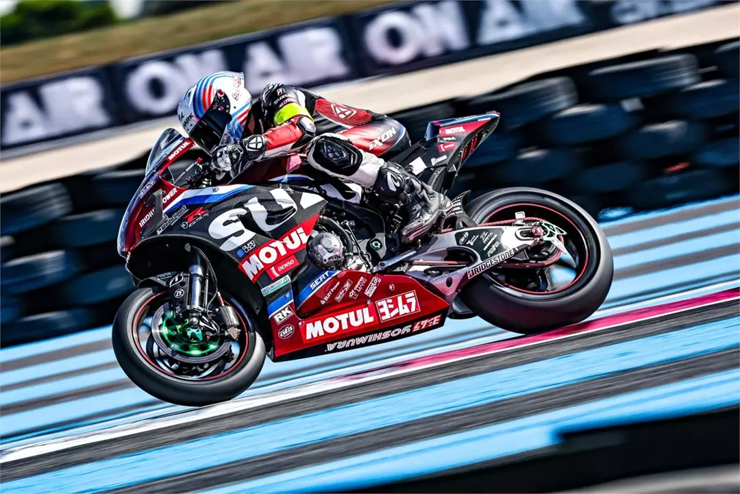 Etienne Masson on the SERT GSX-R1000R at the 2026 Bol d'Or