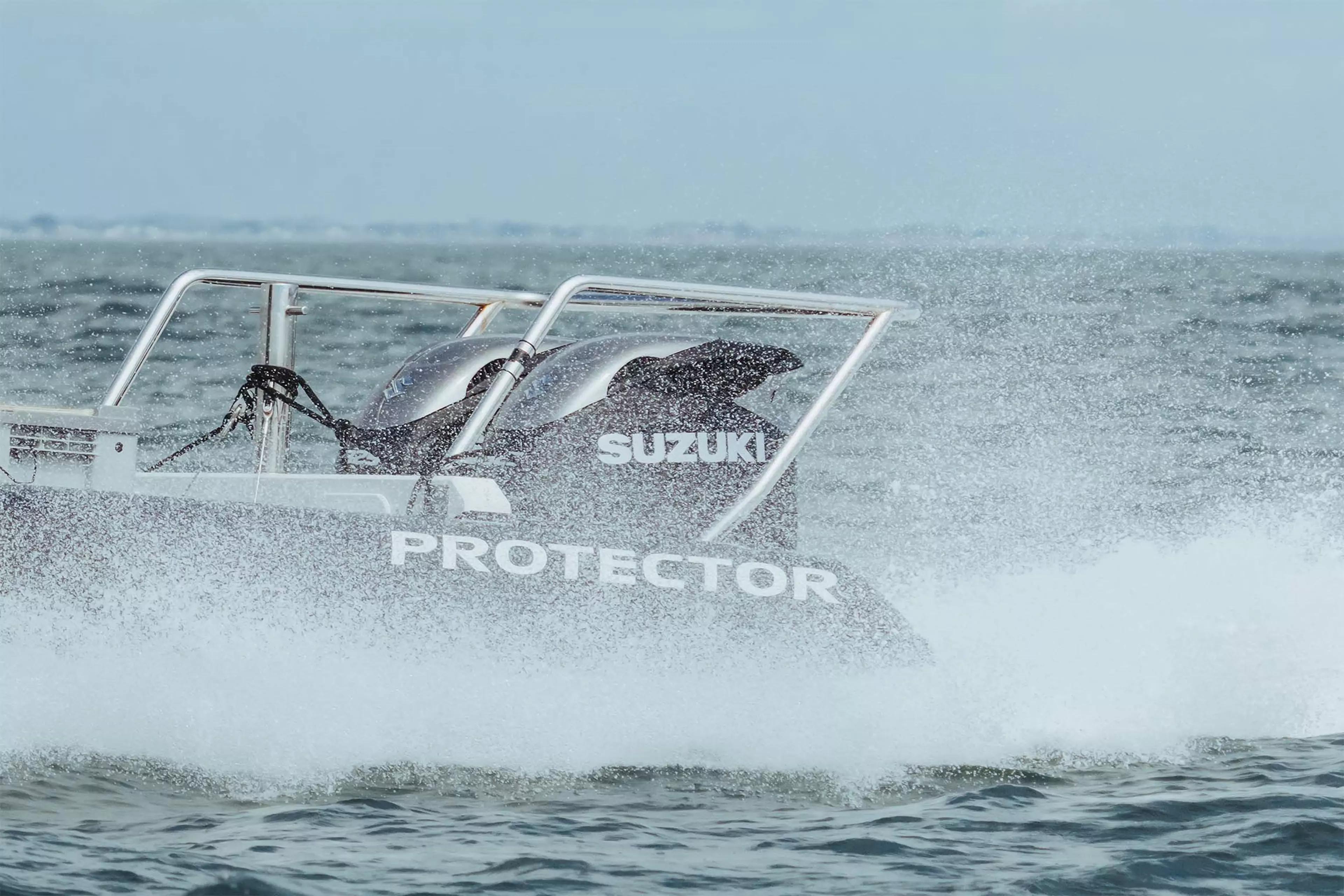 Suzuki outboards power GB1 and Emirates