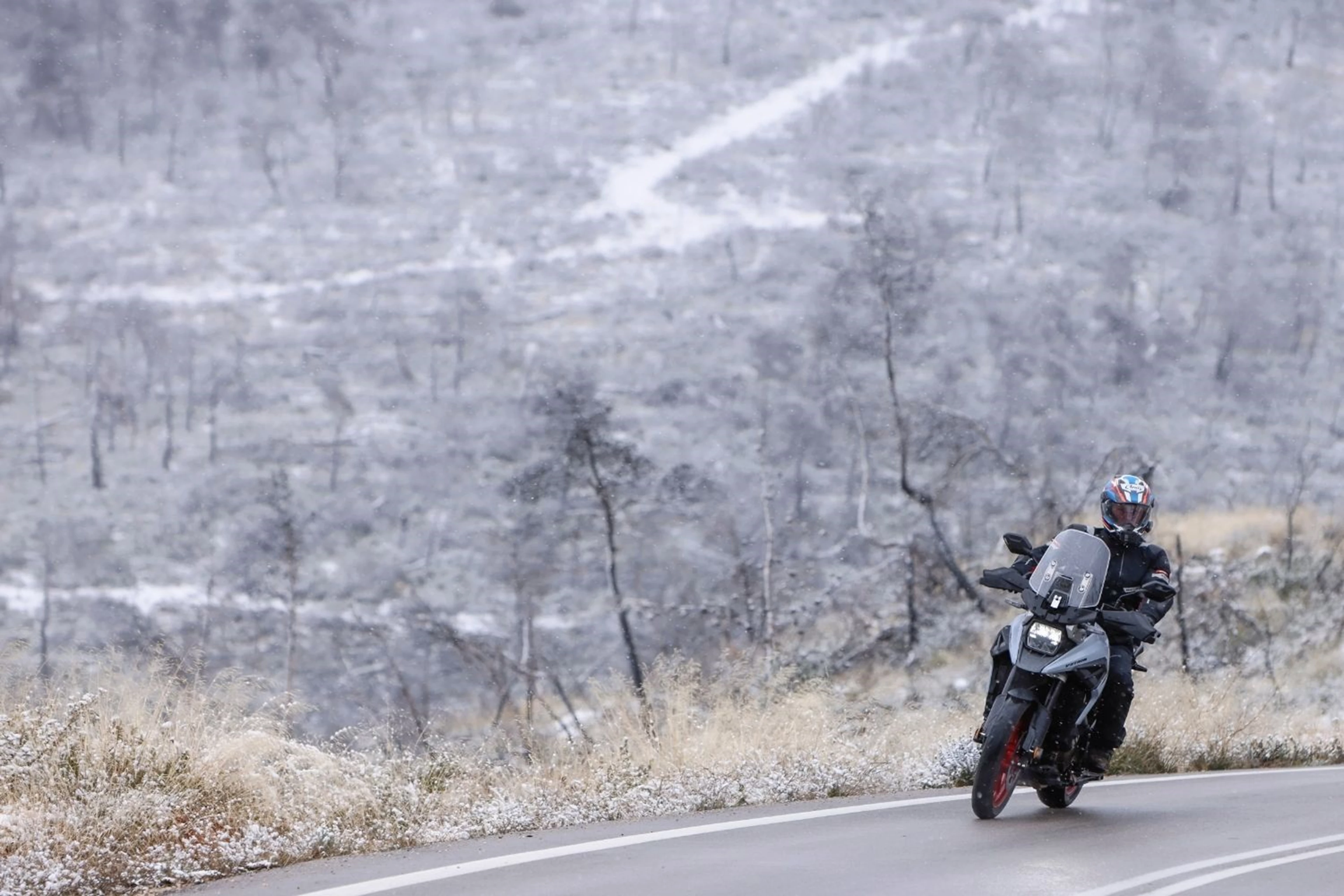 V-Strom 1050RE in the snow
