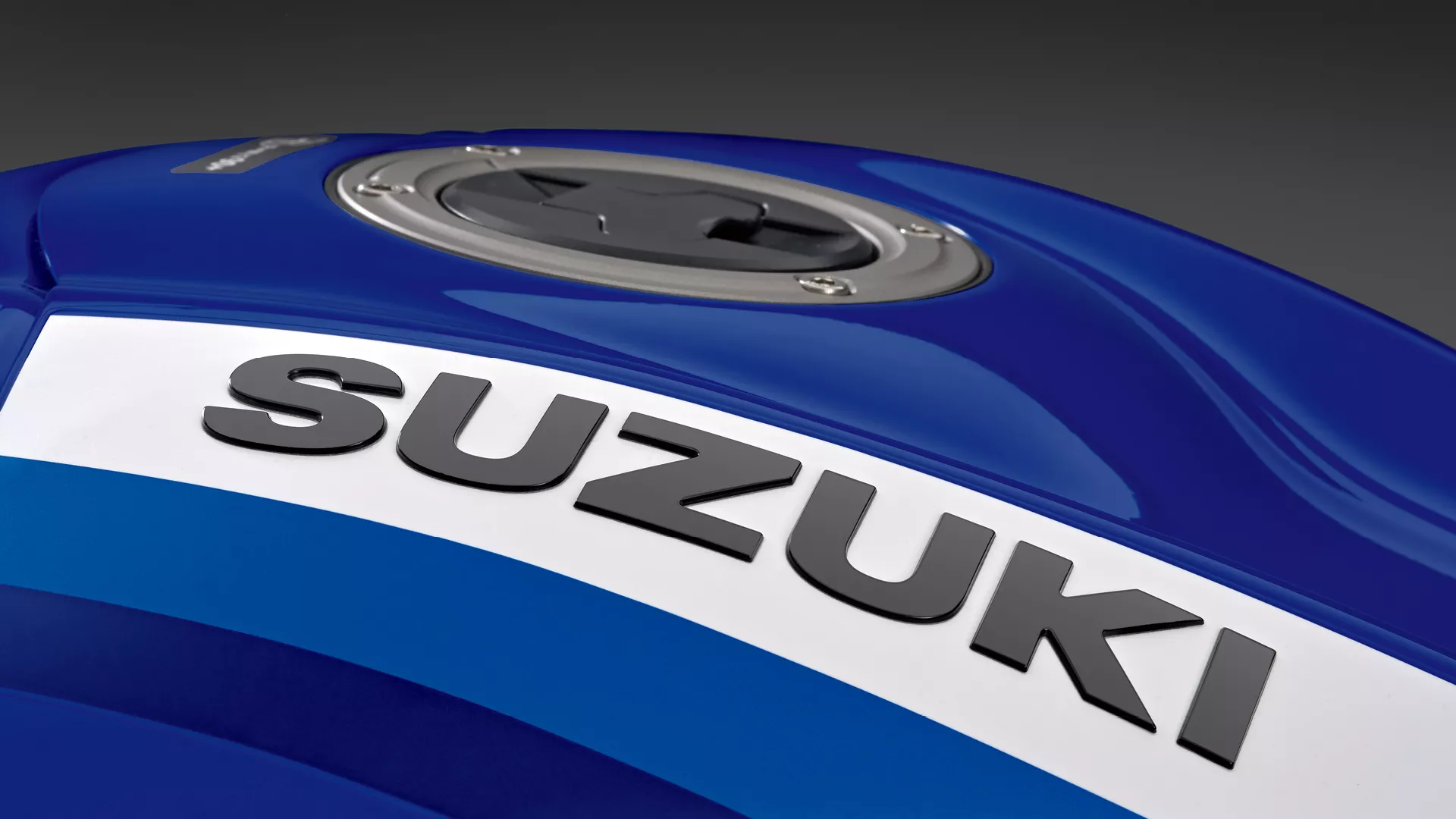 Suzuki Hayabusa Special Edition tank close up of Suzuki logo
