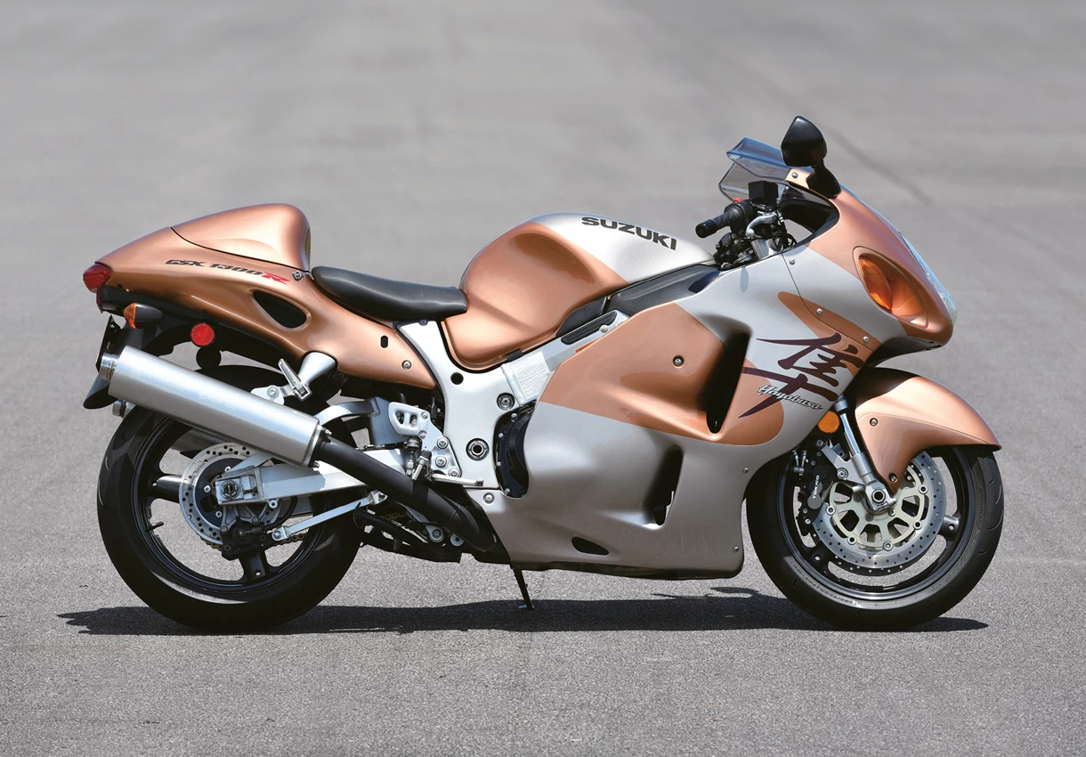 Suzuki Hayabusa Gen one, right hand side on a runway