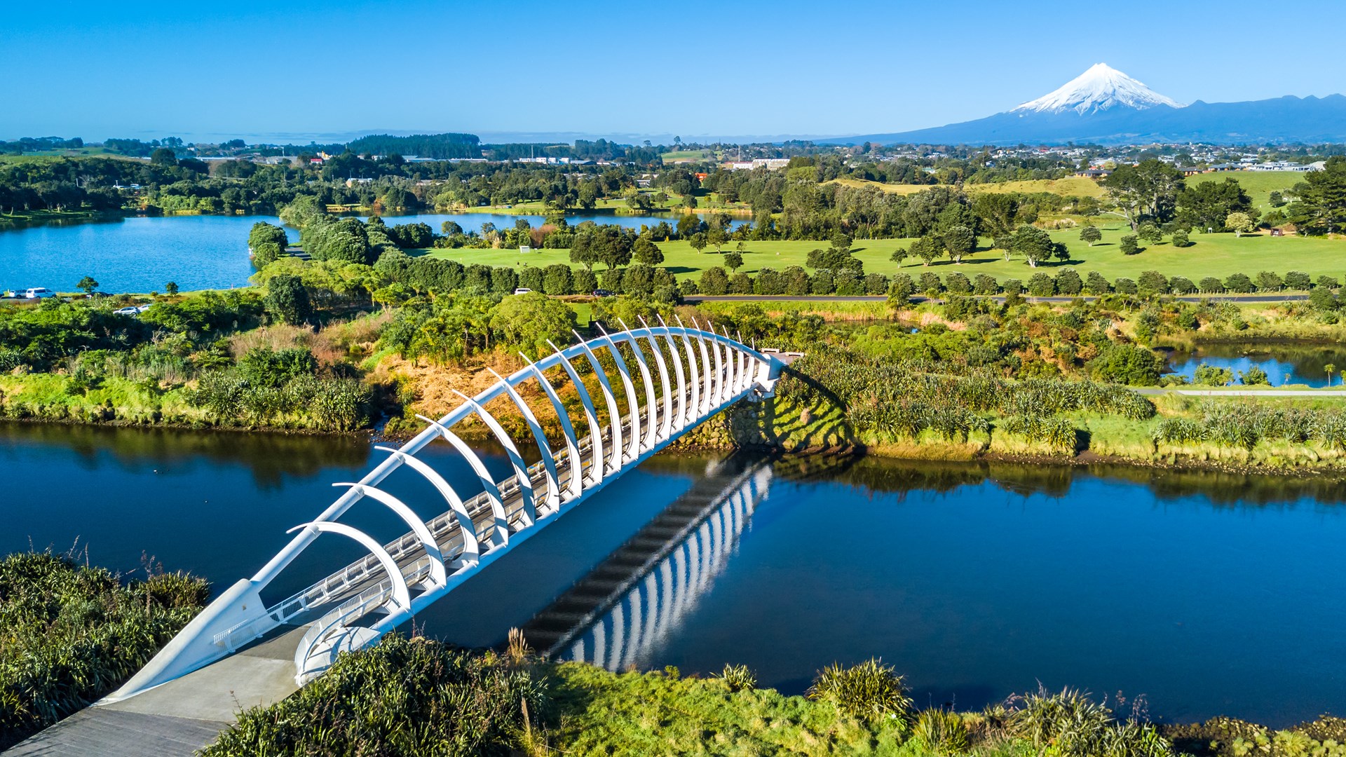 Te Rewa Rewa walking and cycling bridge, which crosses the Waiwhakaiho River in New Plymouth. Source: Dmitri Ogleznev, iStock by Getty Images.