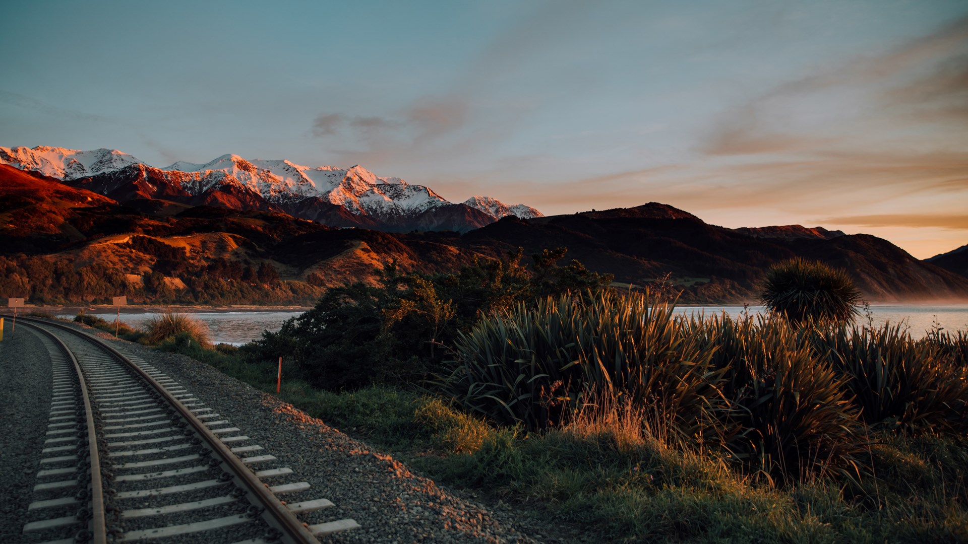 The Main North Line, Maungamaunu, Kaikōura. Source: Tim Marshall, Unsplash Inc.