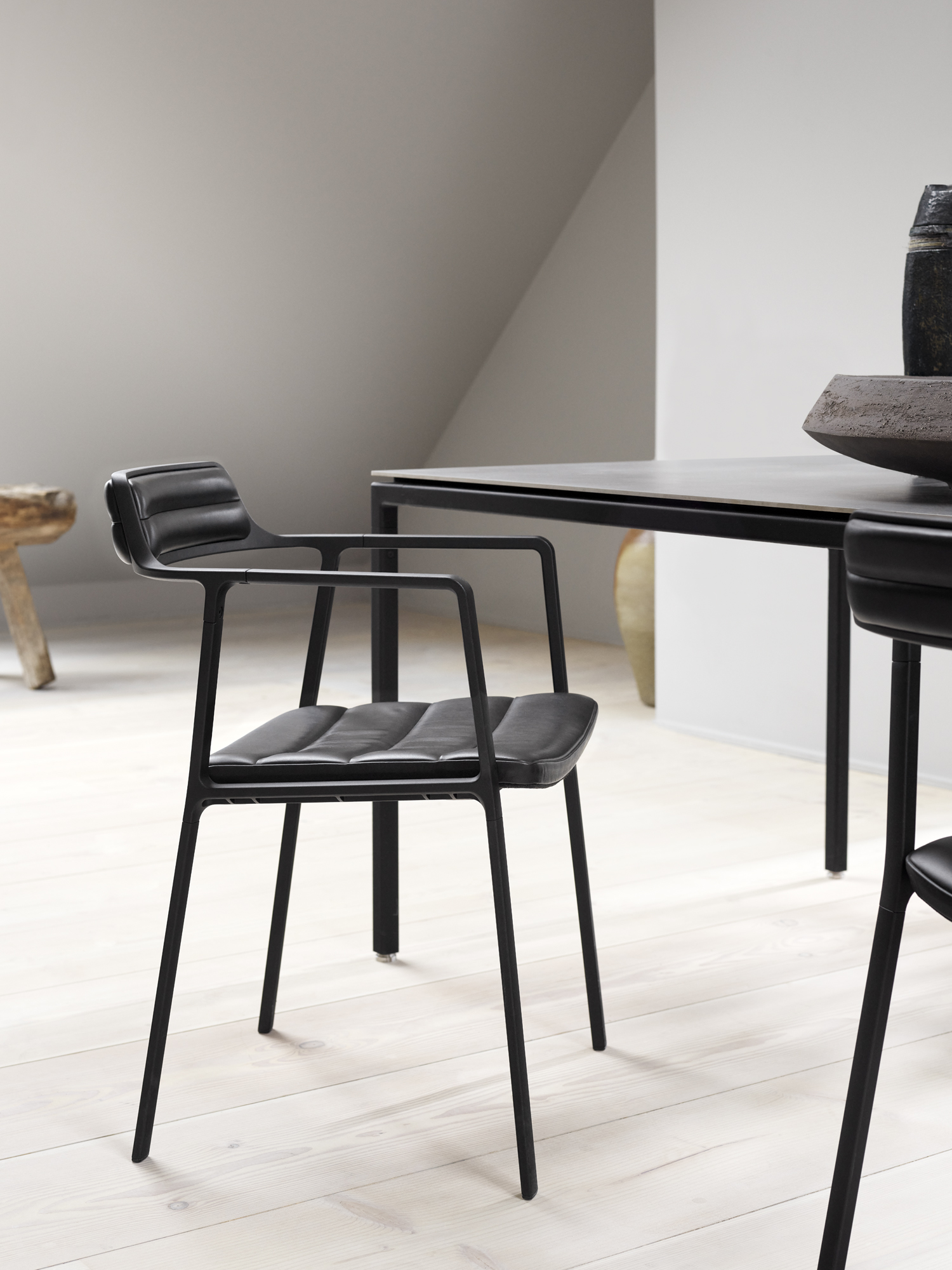 Vipp 451 Chair Black 01