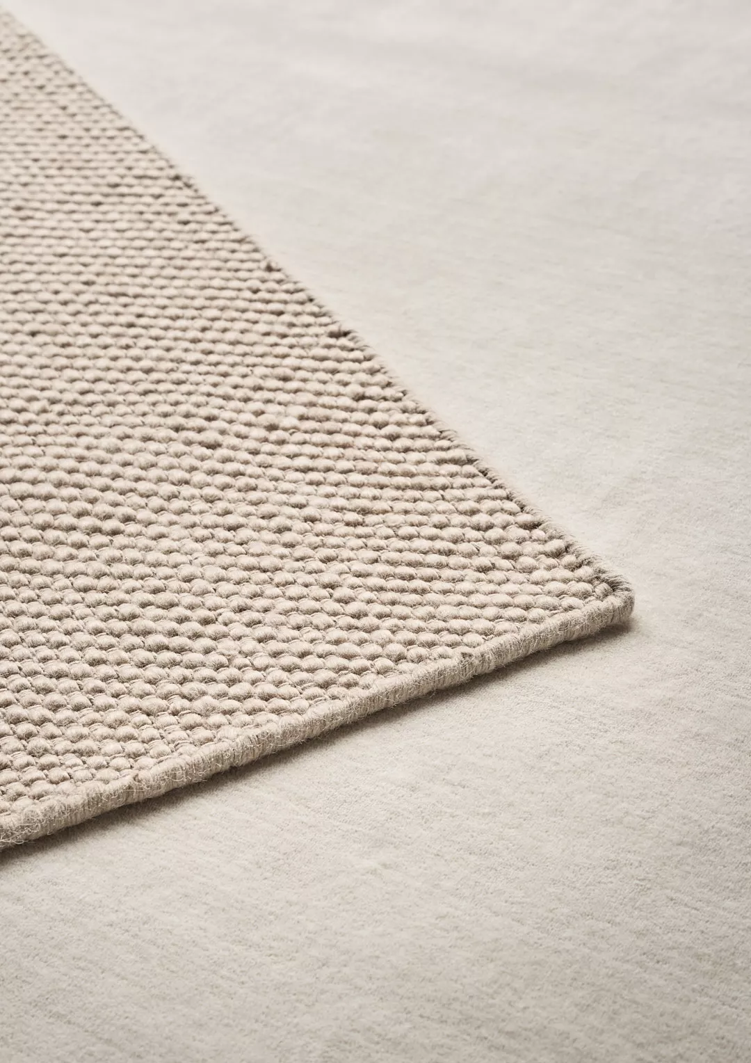 Vipp 143 147 Wool Rug Darkbeige Detail 05