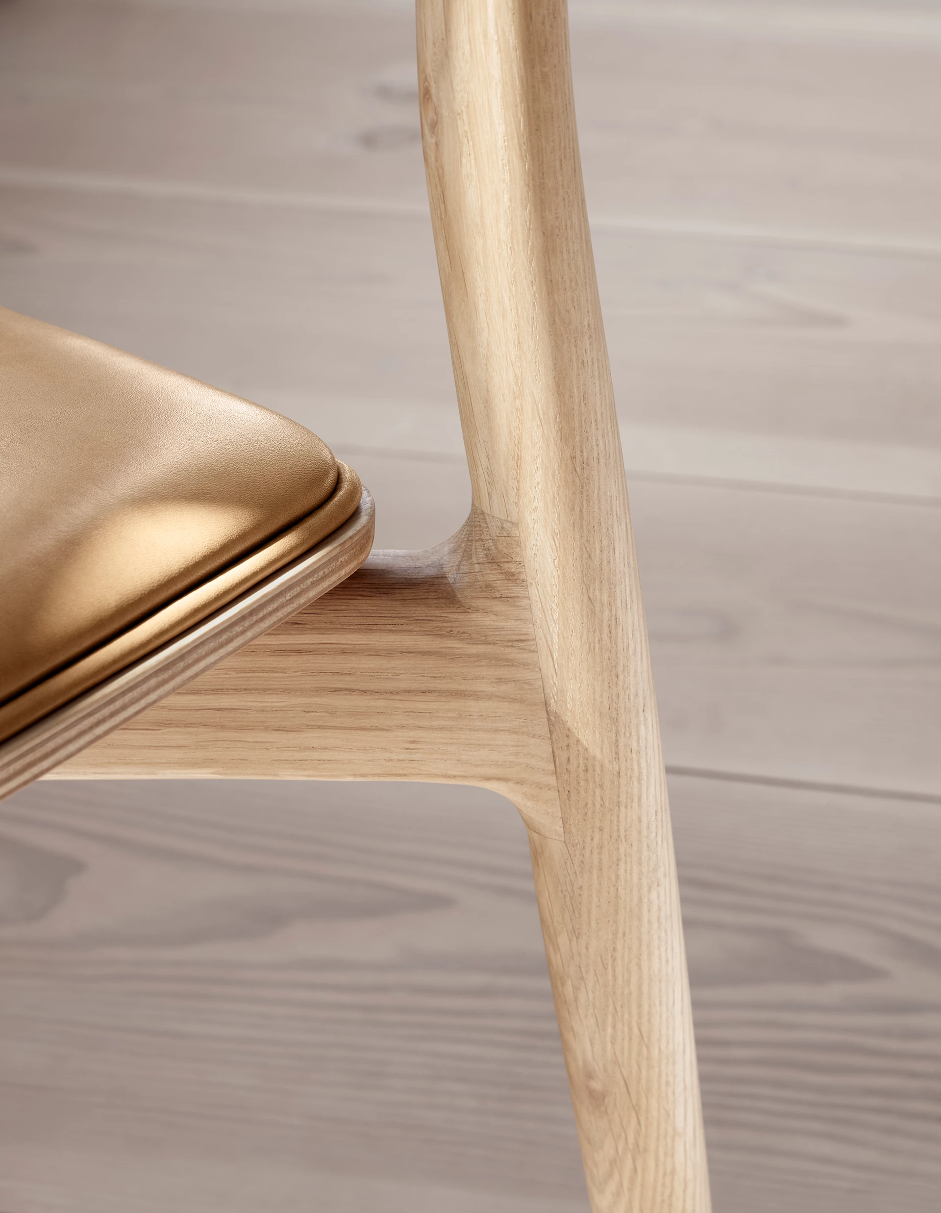 Vipp 481 Cabin Chair Ligthoak 01