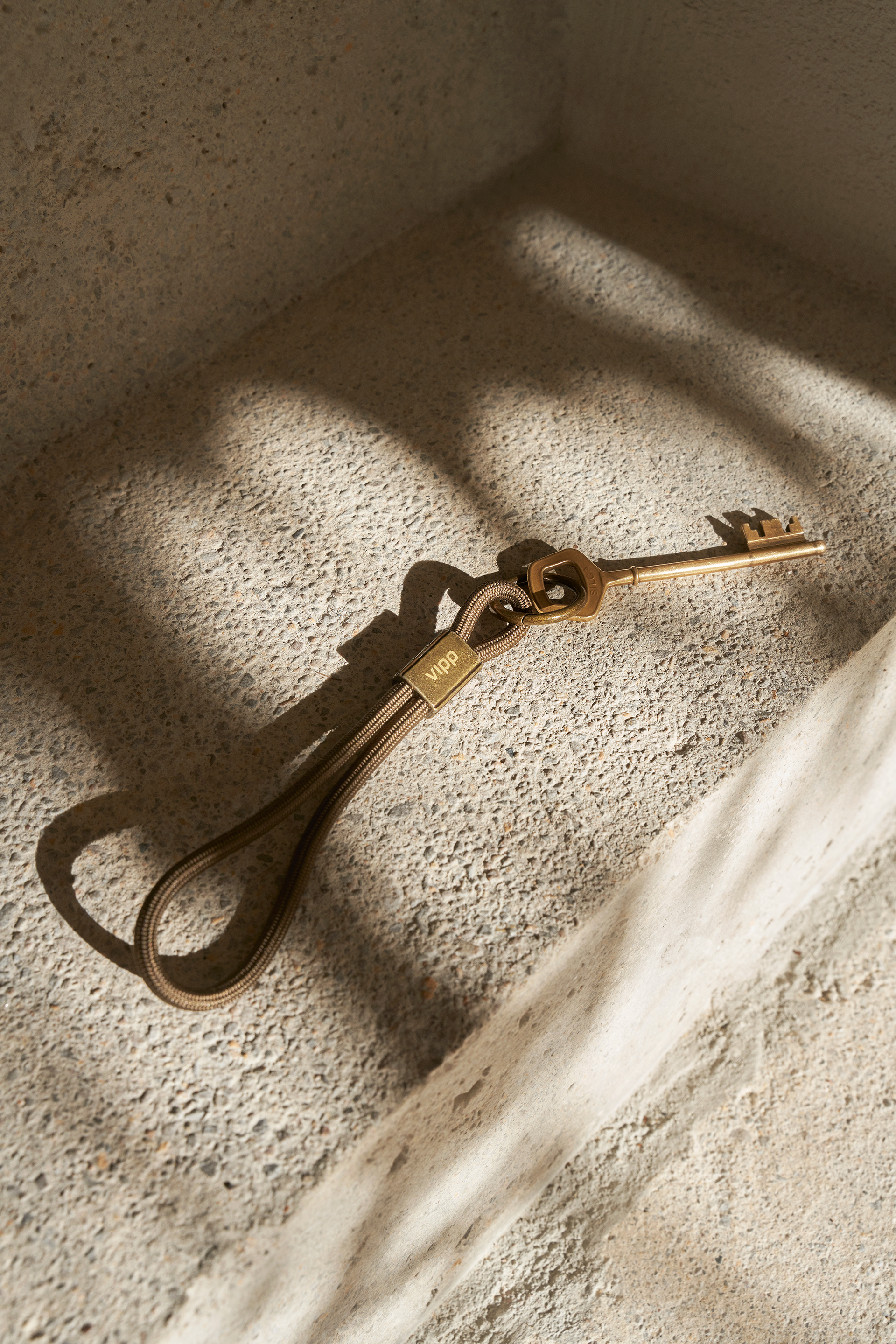 Vipp Lagrasse Keystrap 01