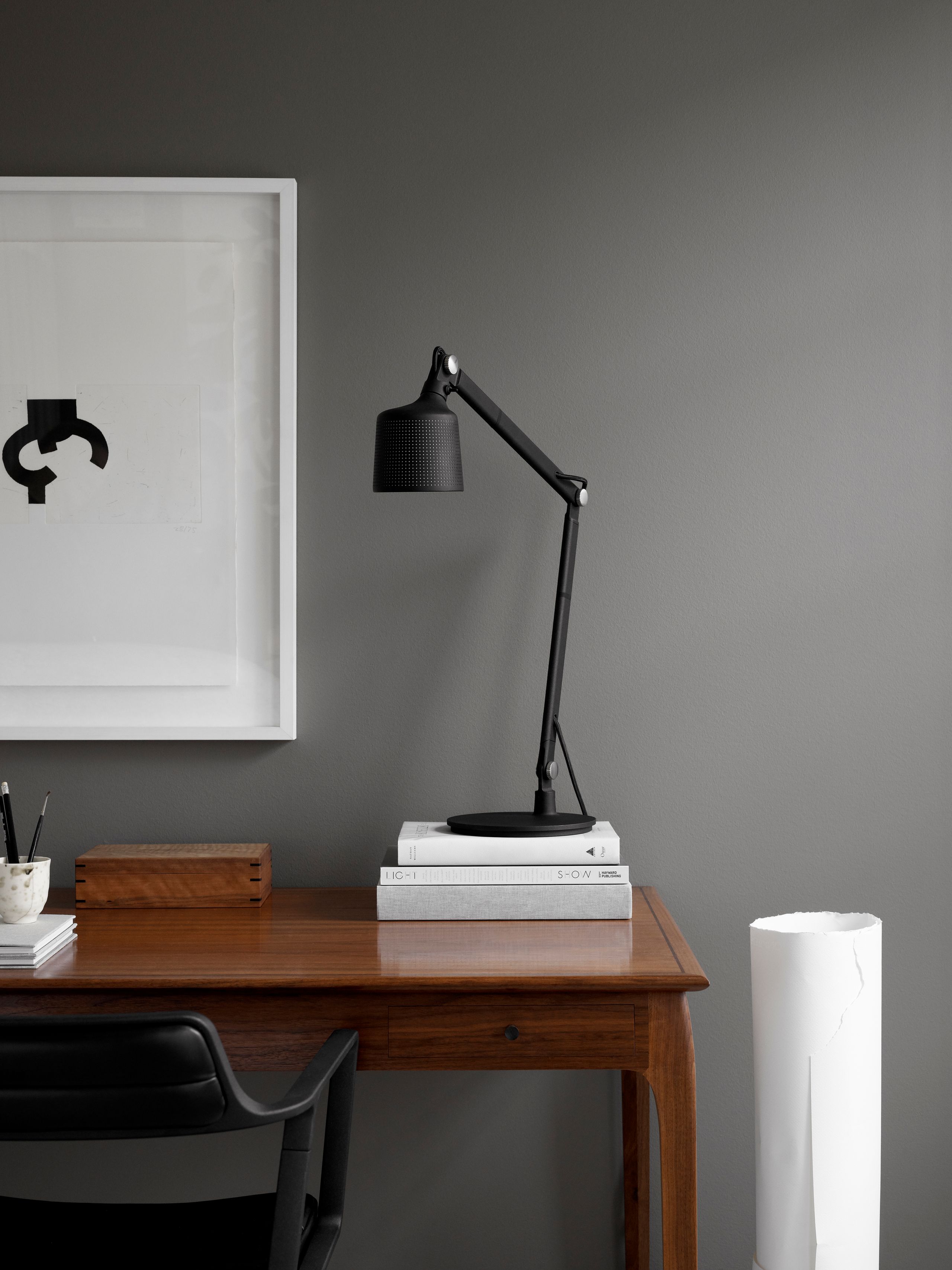 Vipp521 Desk Lamp Jette 01 OFF Low