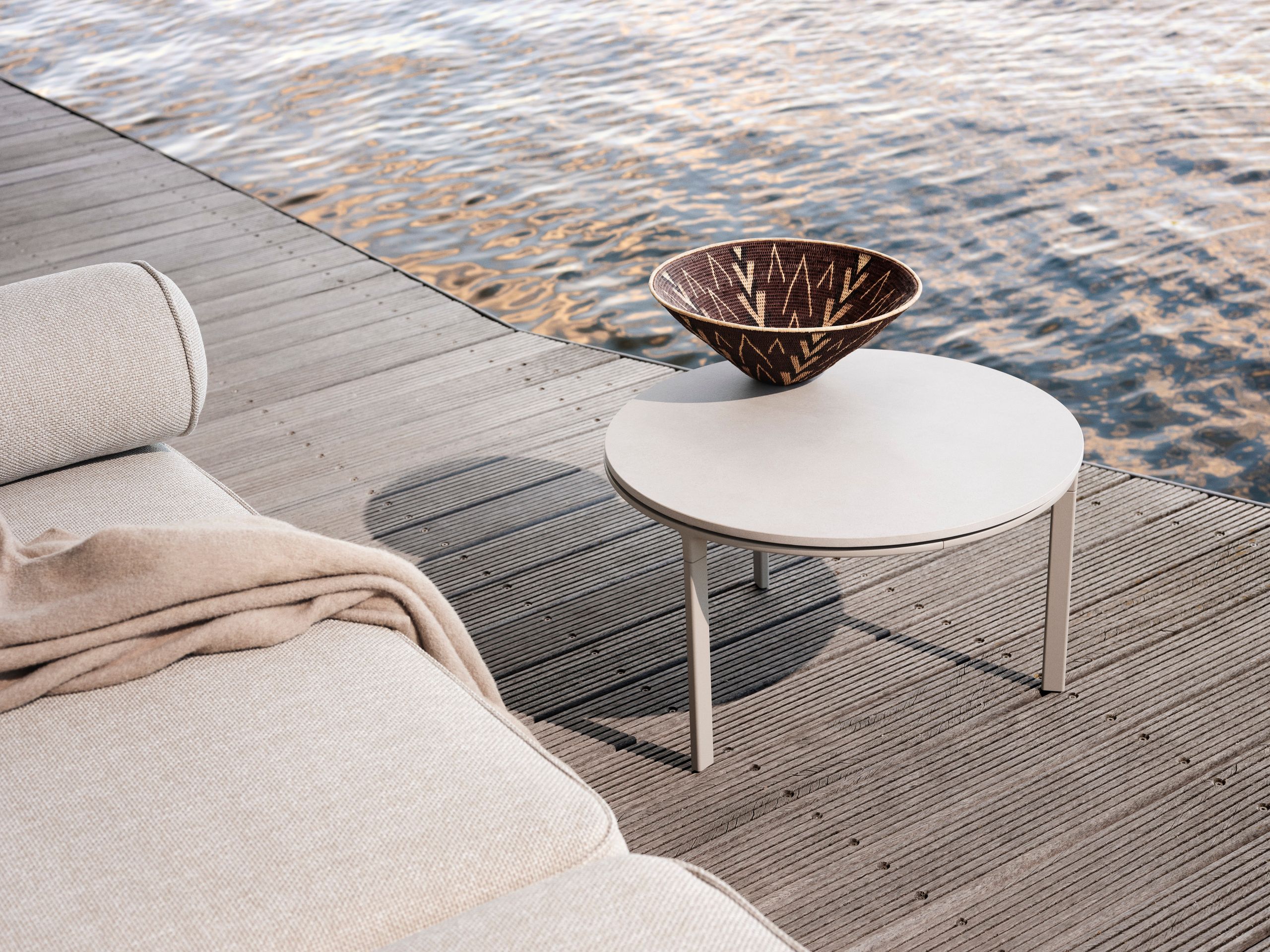 Vipp Outdoor Campaign Sofa Detail2
