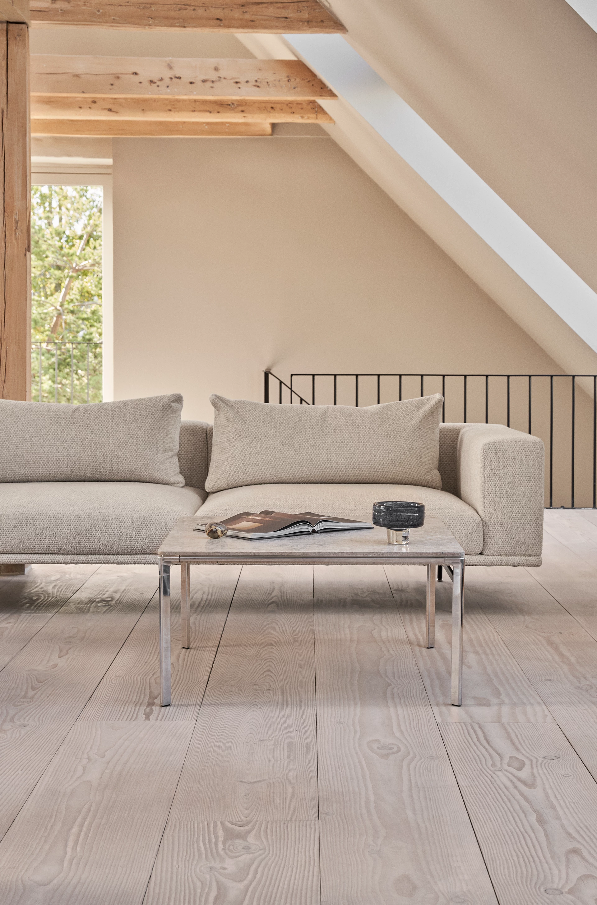 Vipp 427 Coffee Table Square Jura Grau Blau 01