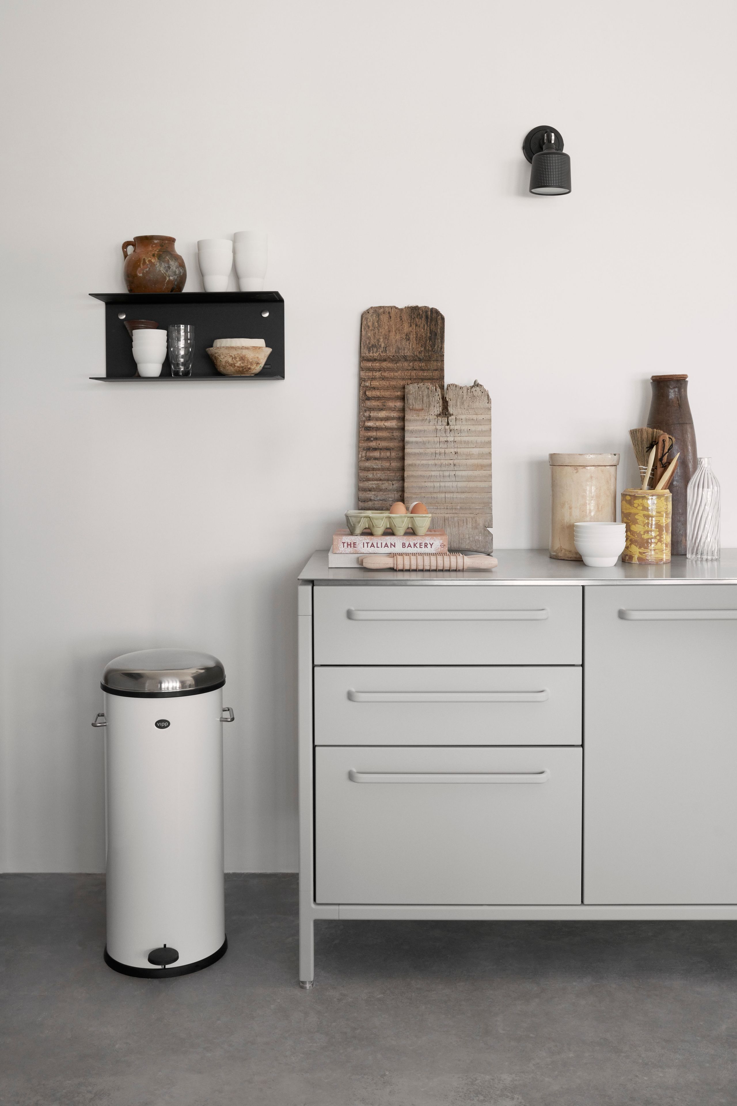 Pedal Bin 14 L / 4 Gal | Vipp Pedal Bin 14 L / 4 Gal | Vipp