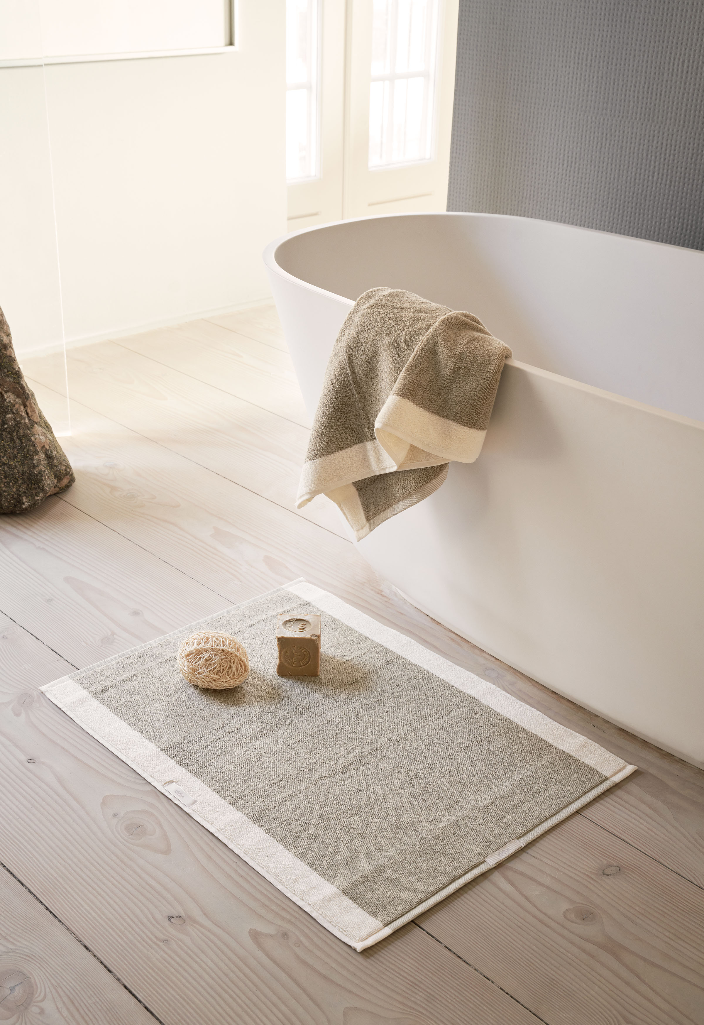 Vipp 101 104 Bath Mat Towel Large Khaki 01