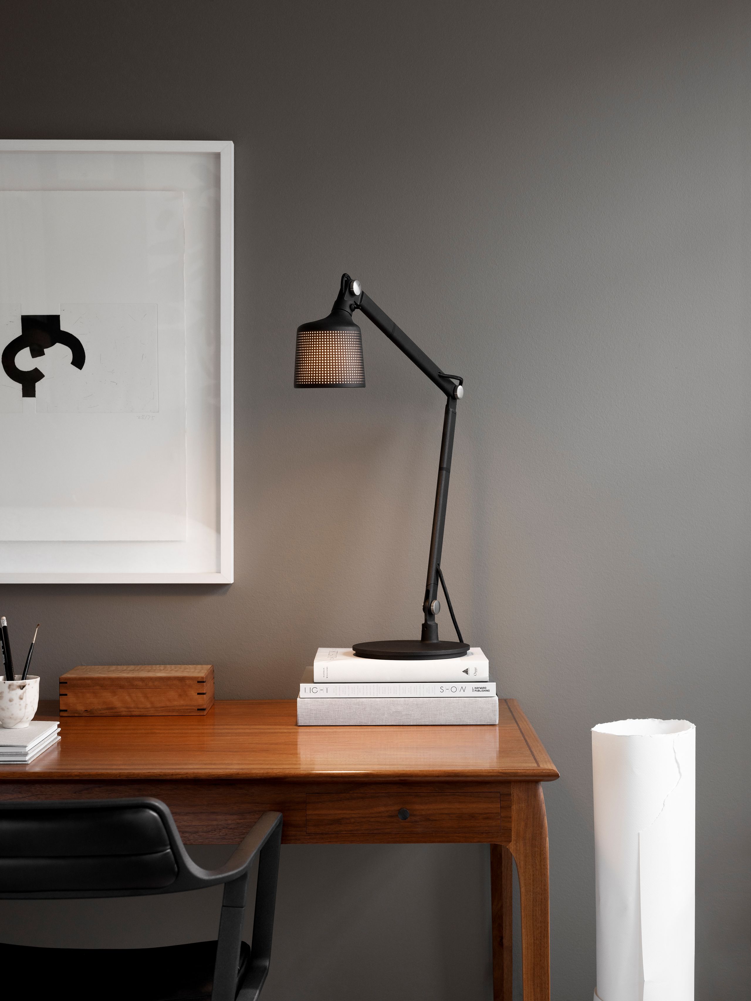 Vipp521 Desk Lamp Jette 01 ON Low
