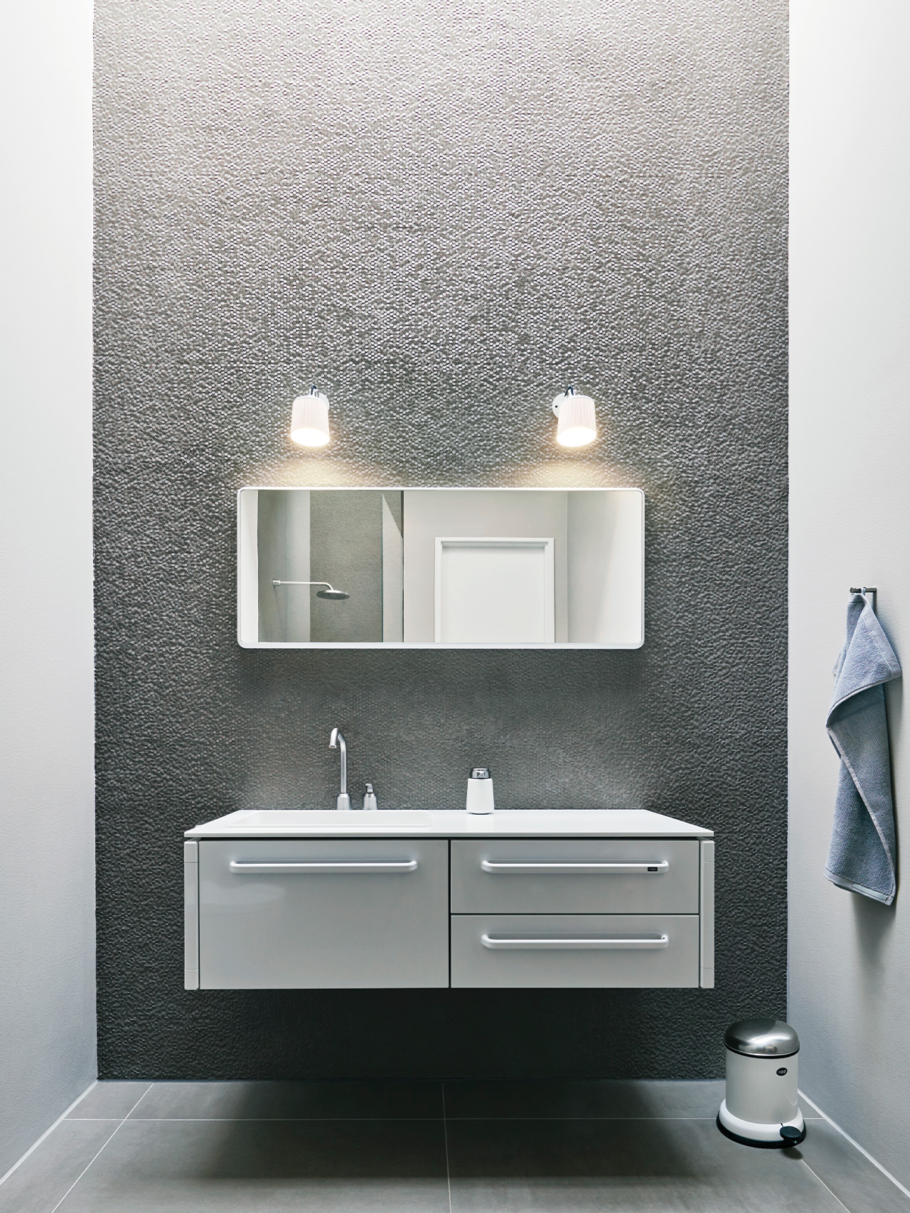 28 Dragoer Bathroom Medium Web1