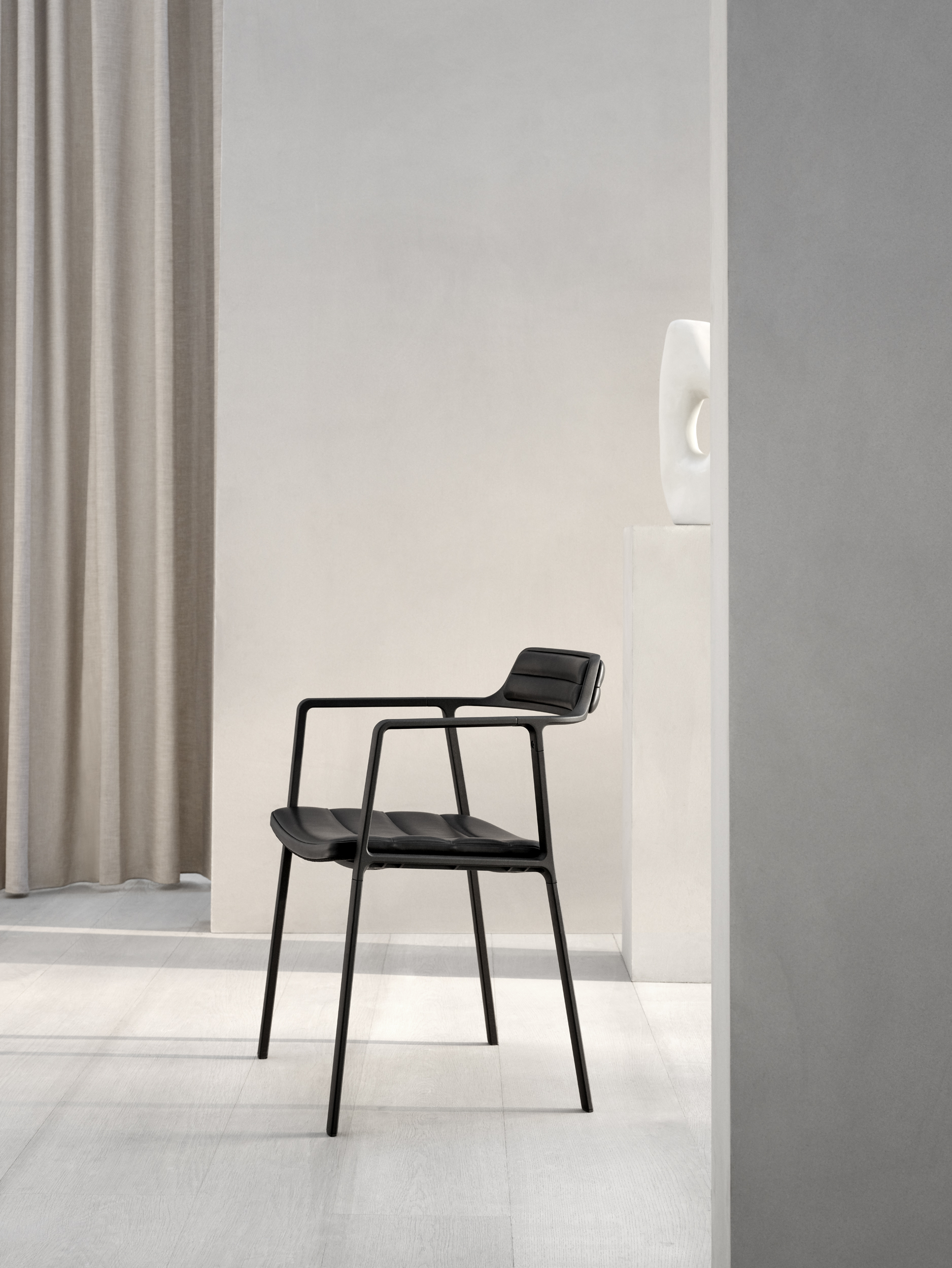 Vipp451 Chair Black Leather Concept01 Low