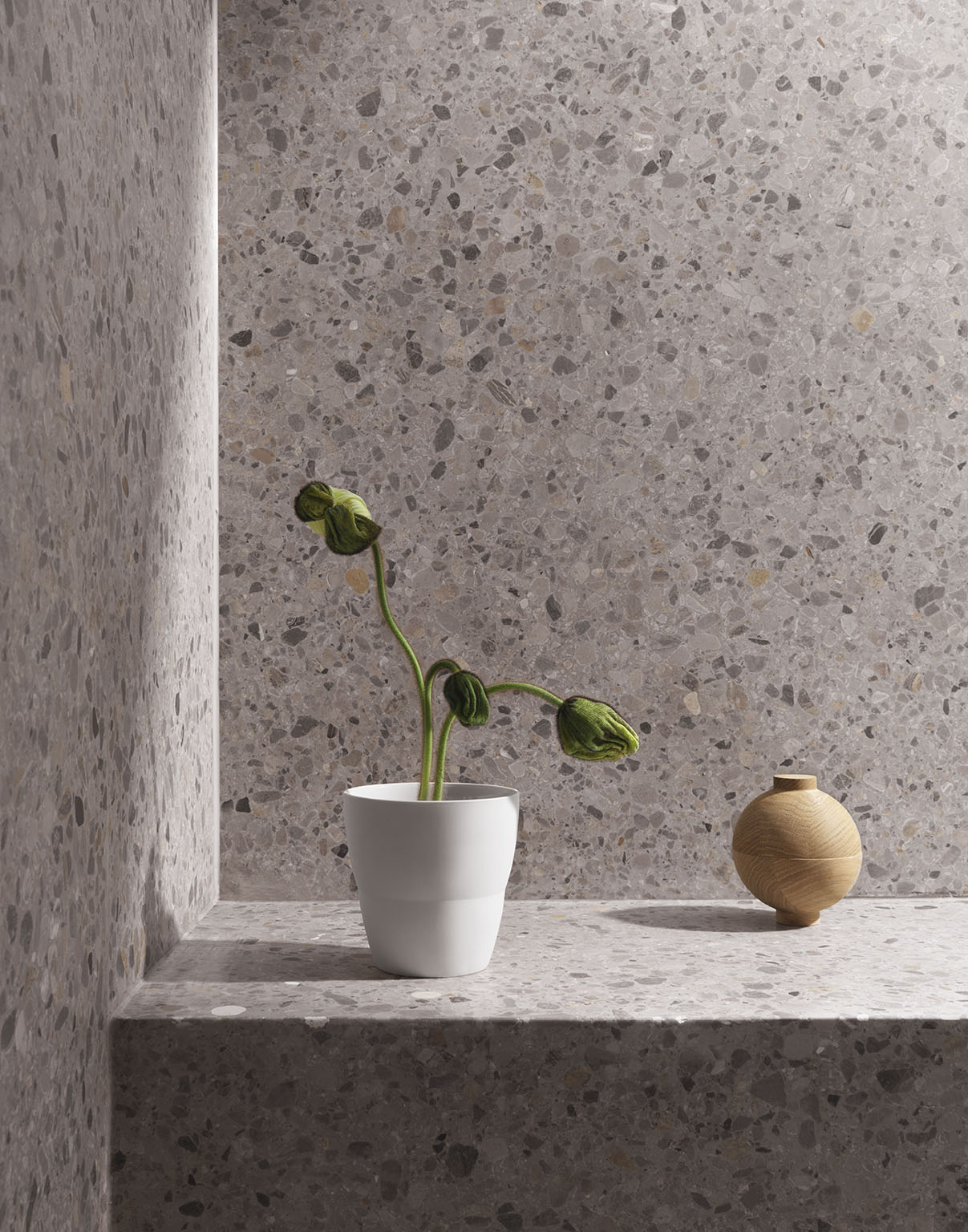 Vipp 220 Ceramic Pot Living 01 Low