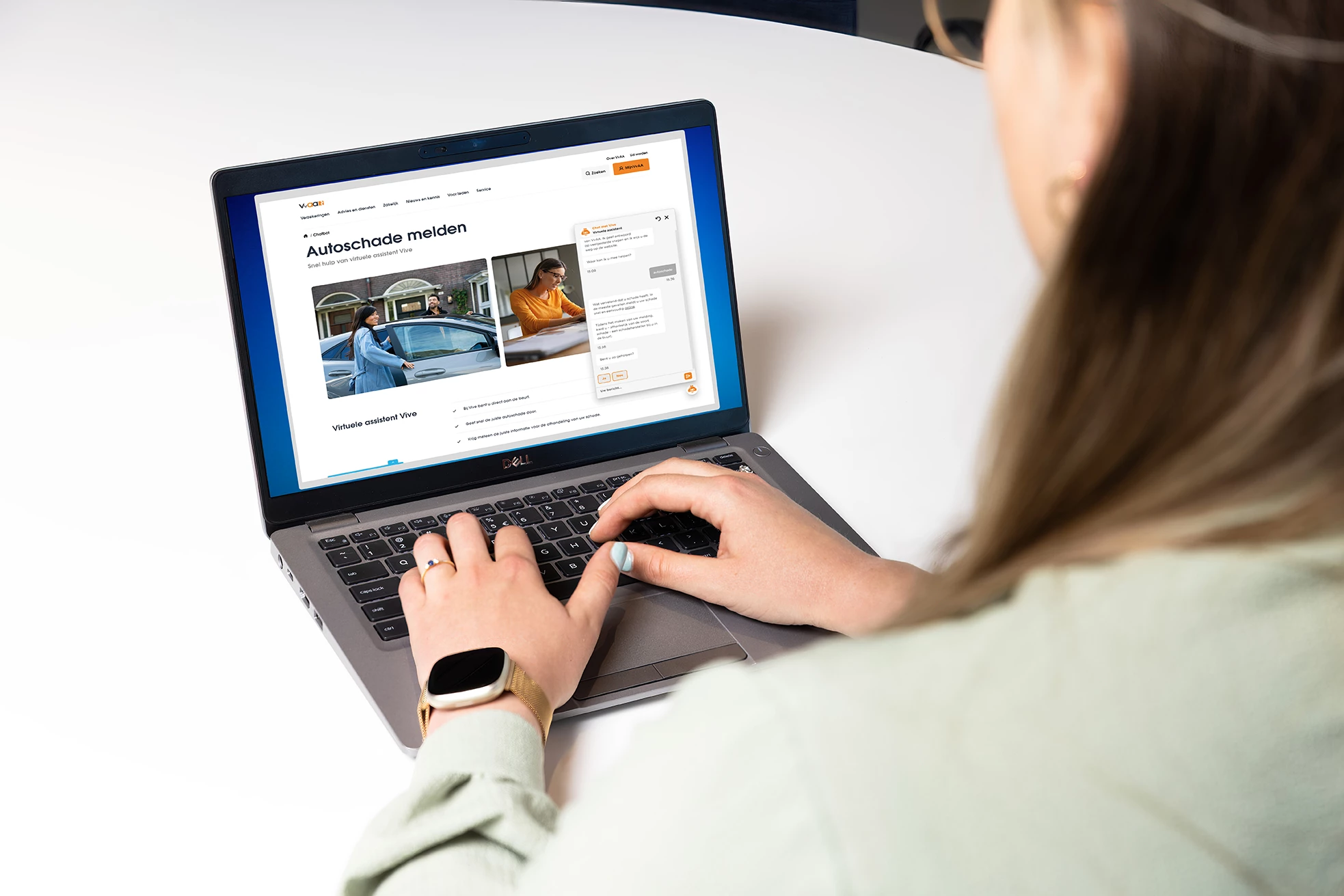 Vrouw meldt schade met hulp van virtuele assistent Vive