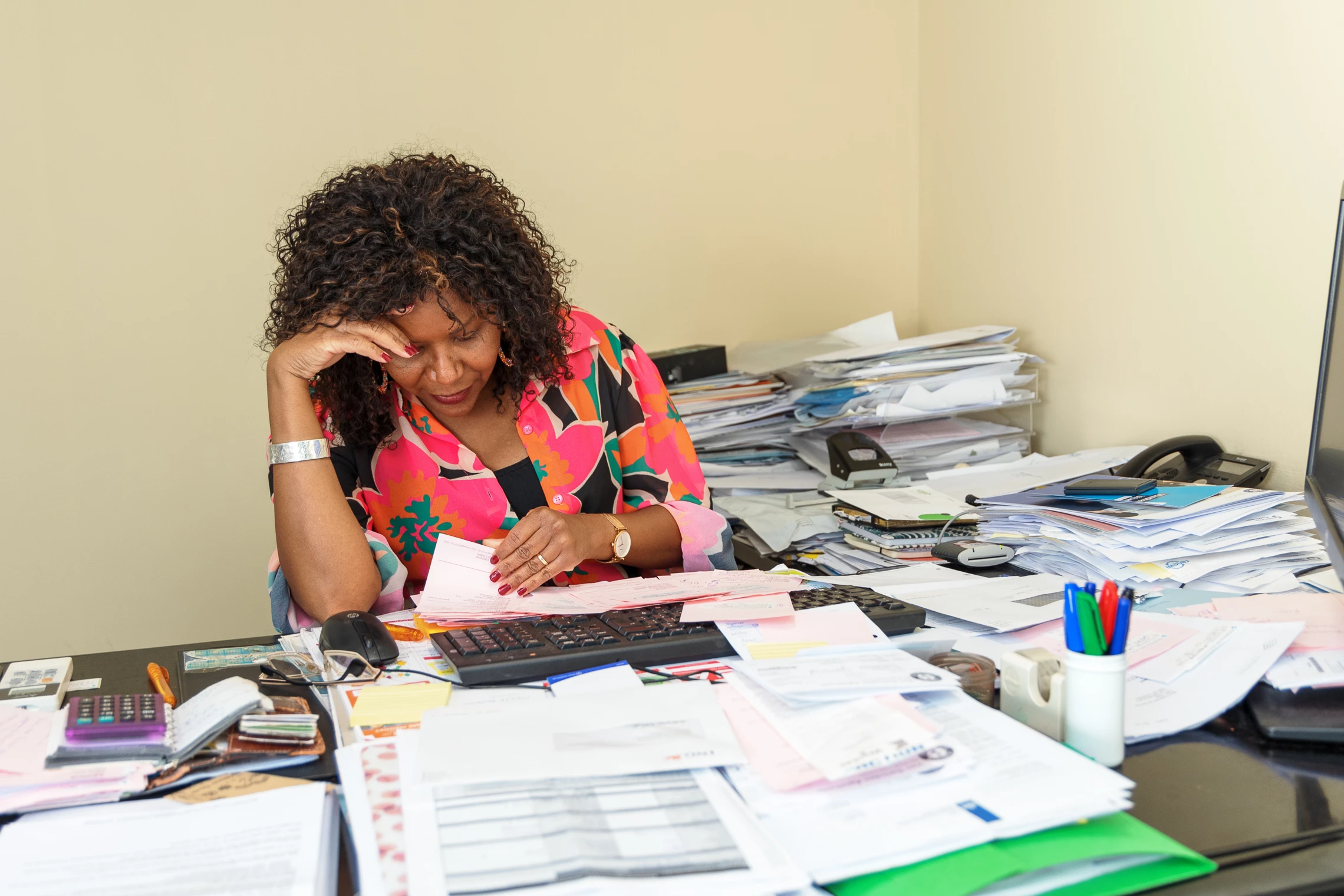 Het ziekteverzuim in de zorg stijgt en is gemiddeld het hoogst in vergelijking met andere sectoren